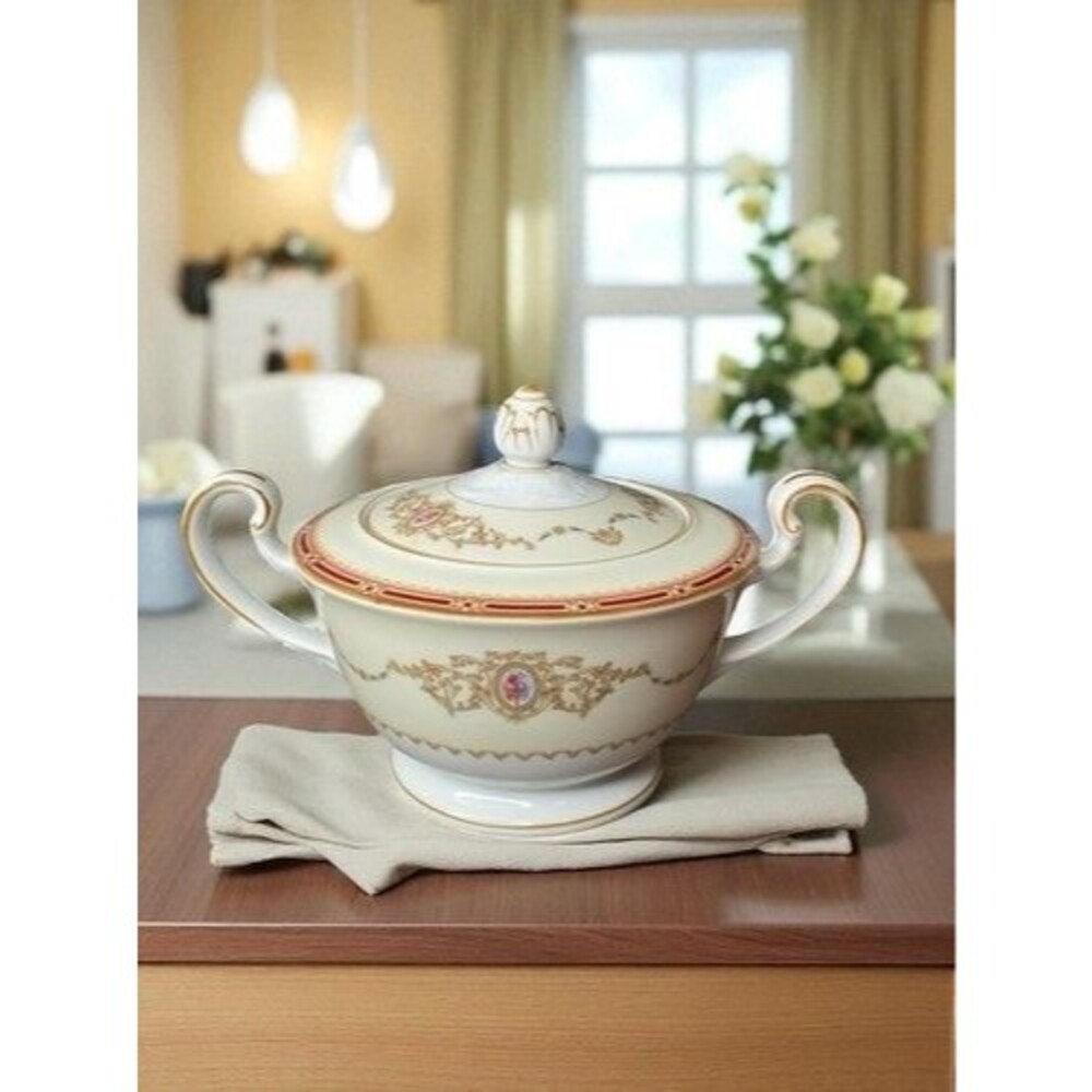 Noritake Nippon Toki Kaisha Sugar Bowl With‎ Lid & Handles 4"